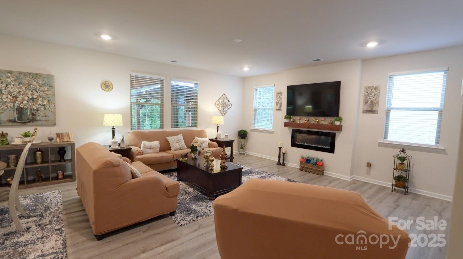2220 Sussex Road