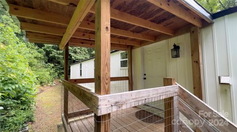 A home in Pisgah Forest