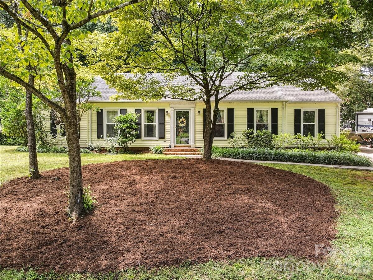 9614 Lone Oak Court