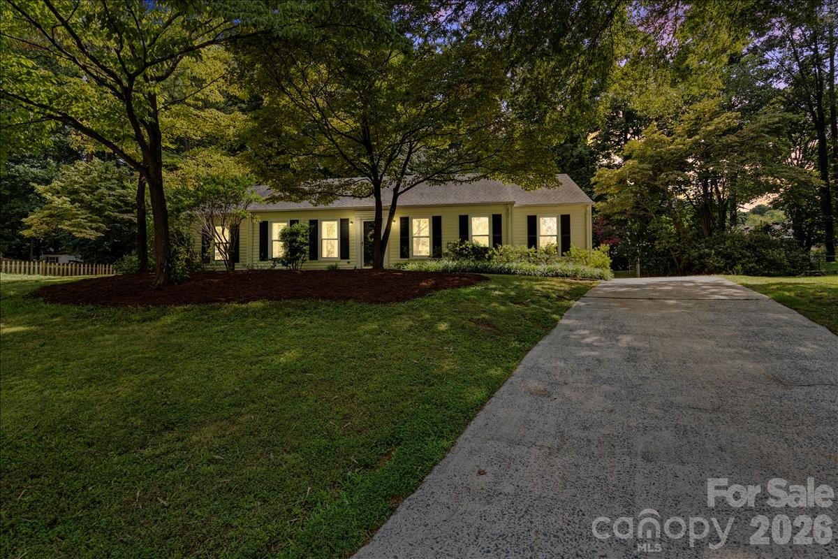 9614 Lone Oak Court