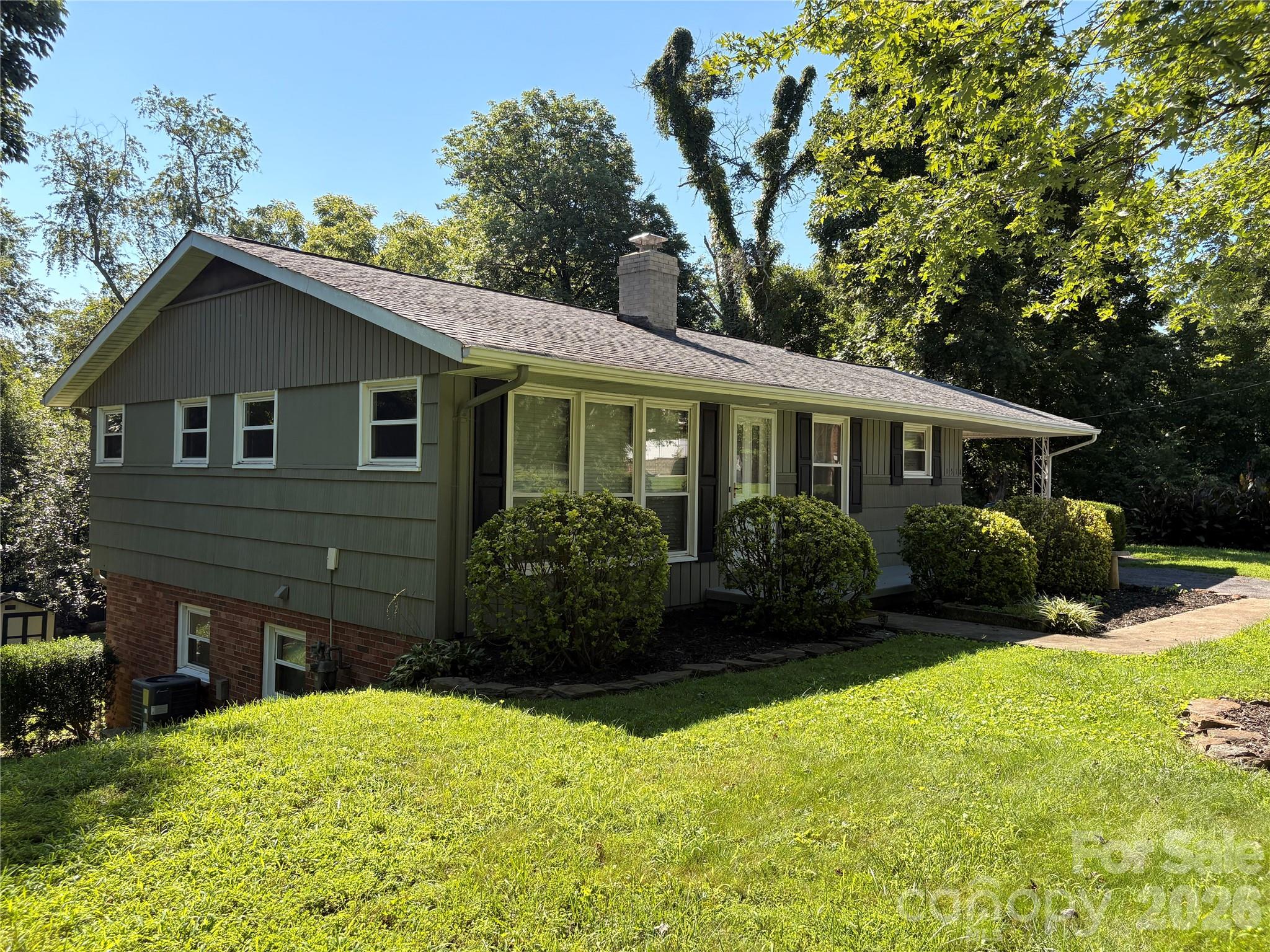1518 11th Street NW, Hickory, NC, 28601