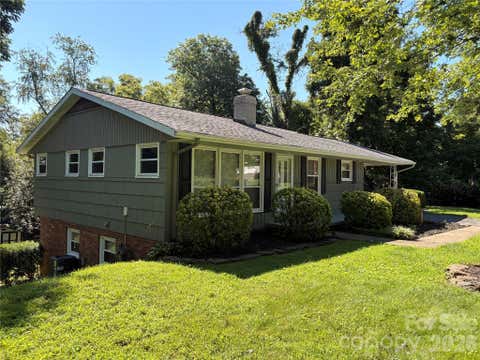 Photo of 1518 11th Street NW, Hickory, NC 28601 (MLS # 4410001)