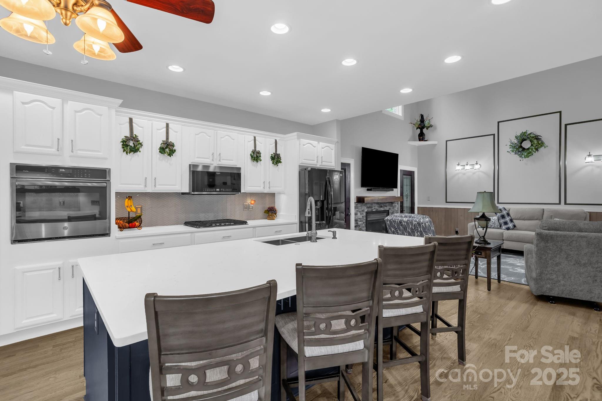 2156 Wedgewood Drive