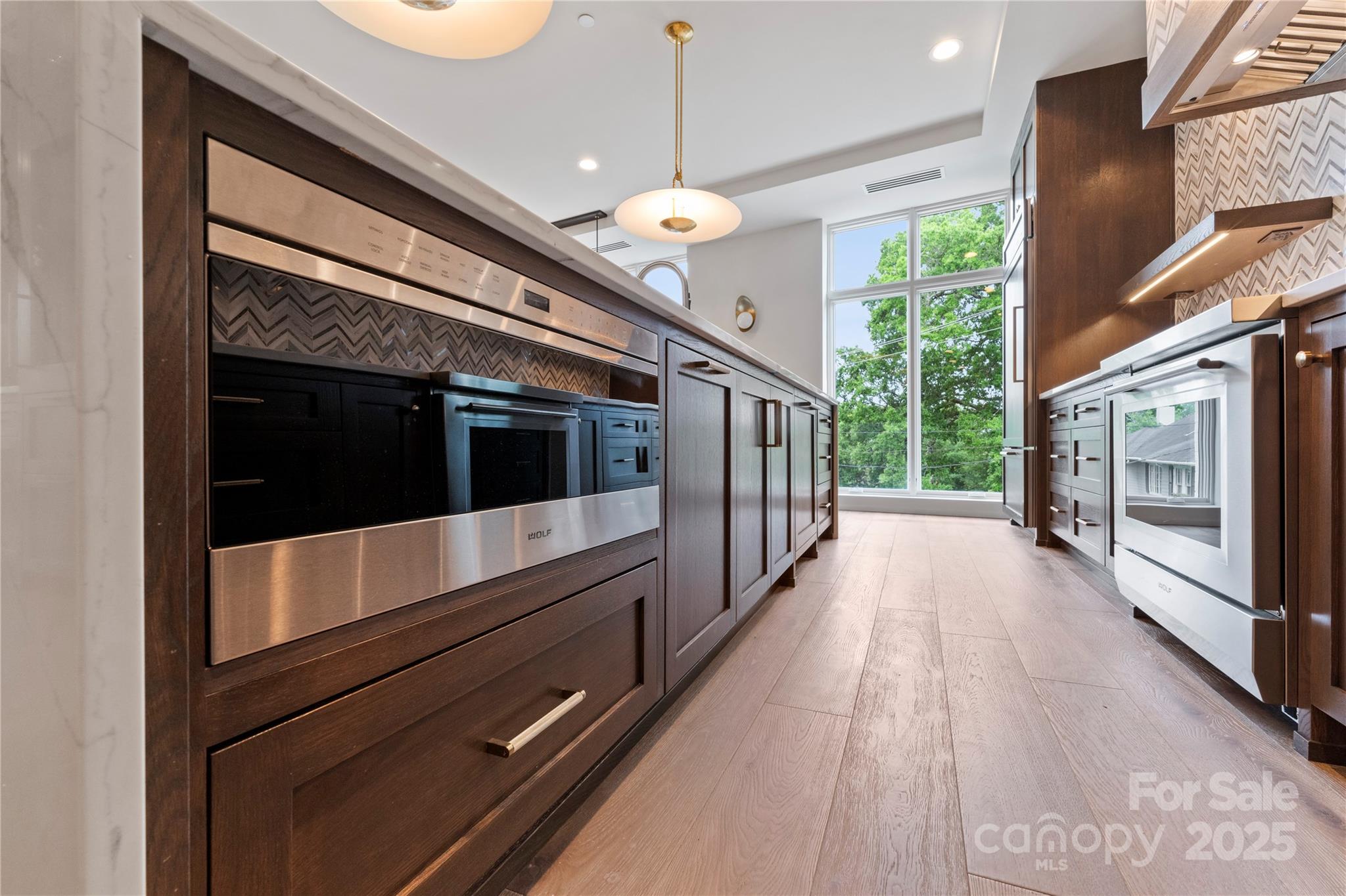 1500 Queens Road 204