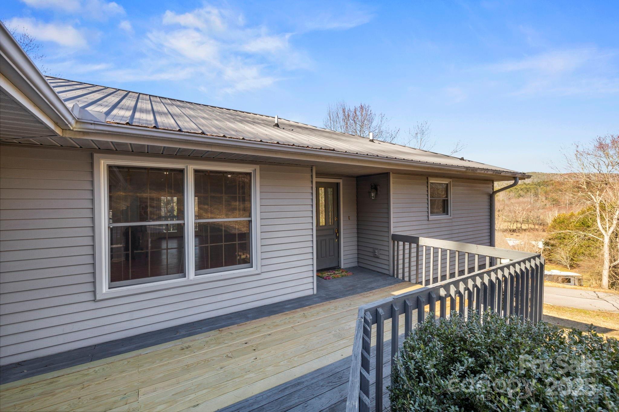 30 Hubbard Circle