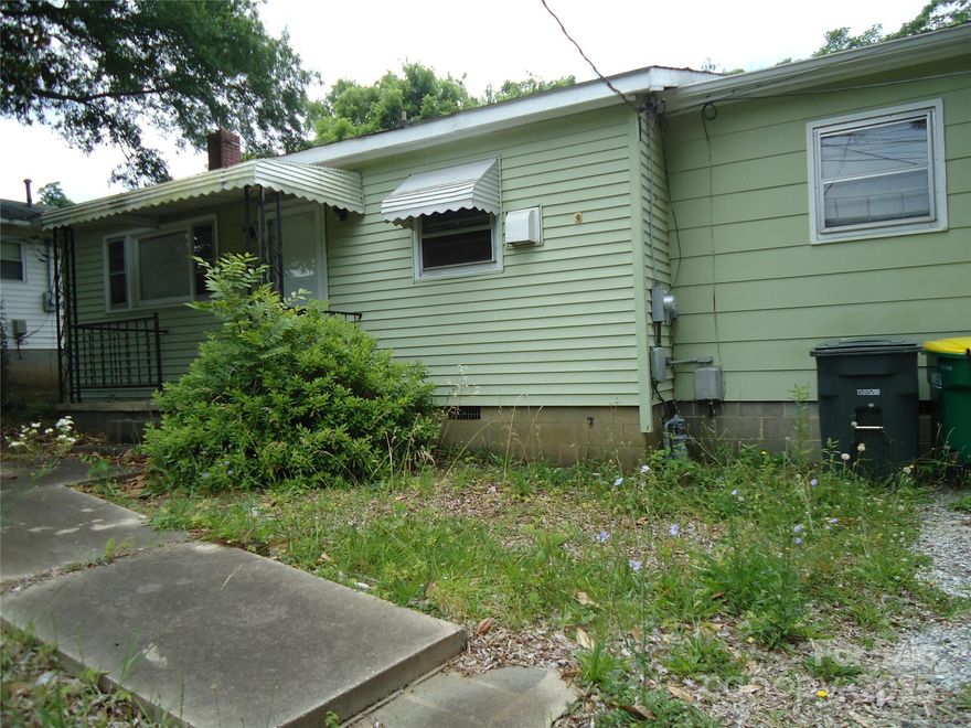 2 bedrooms, 1 bathroom, quiet and cozy home. Located in the city in a quiet neighborhood.  Covered front porch, den and spacious living room. Ceiling fans in bedrooms and living room. S-O-L-D As IS.