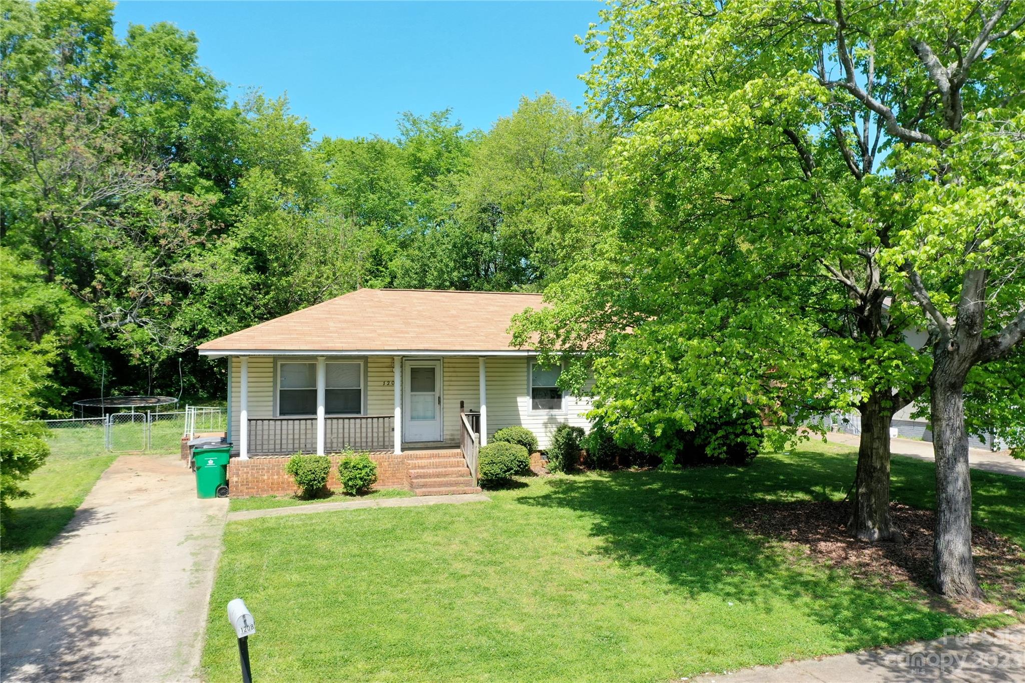Photo 1 of 5 — 1208 Fontana Avenue, Charlotte, NC 28206