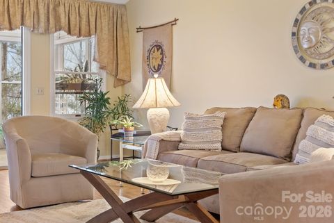 5 Governors Drive Hendersonville NC 28791