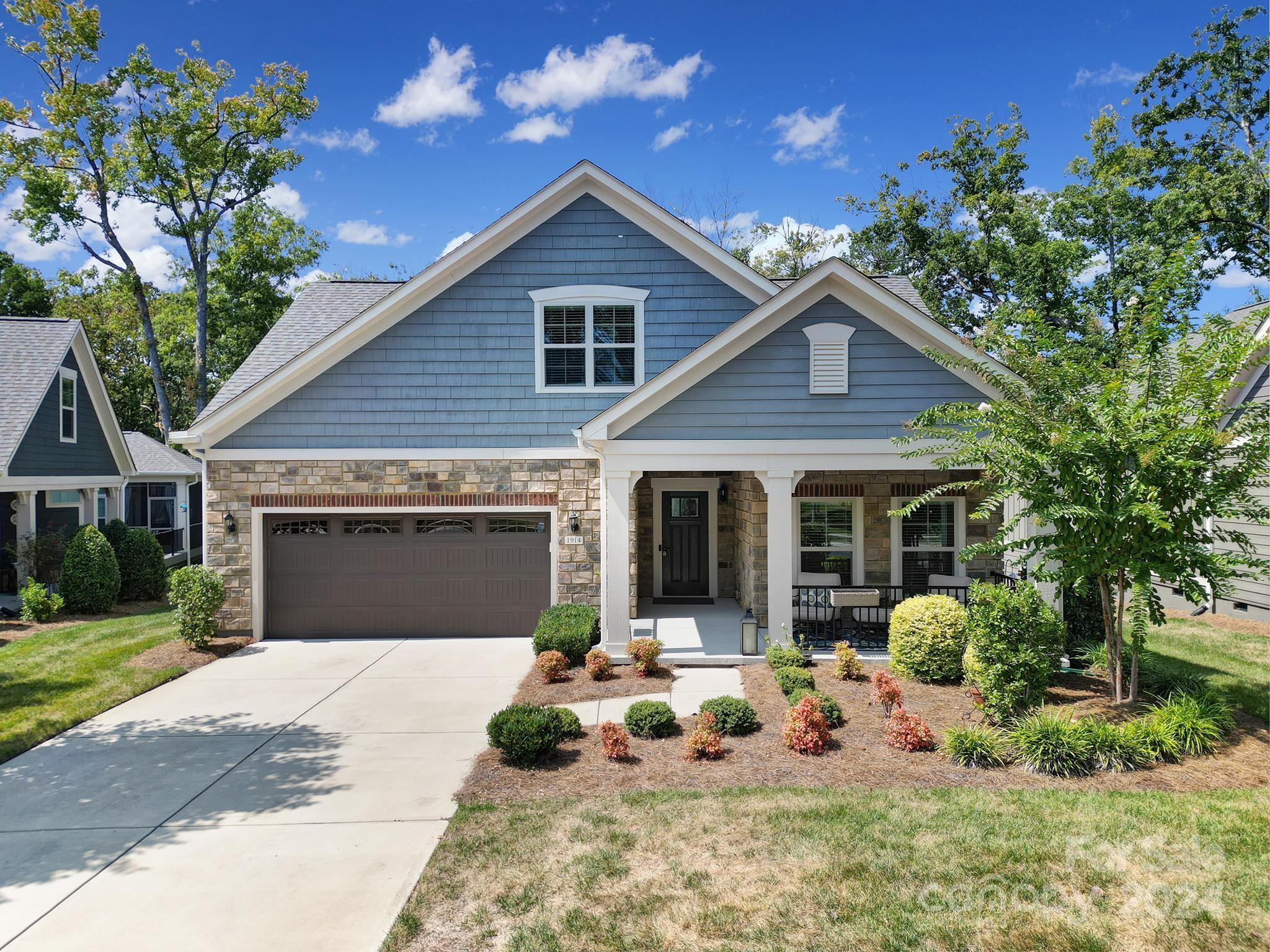 The Courtyards at Wesley Chapel - Residential