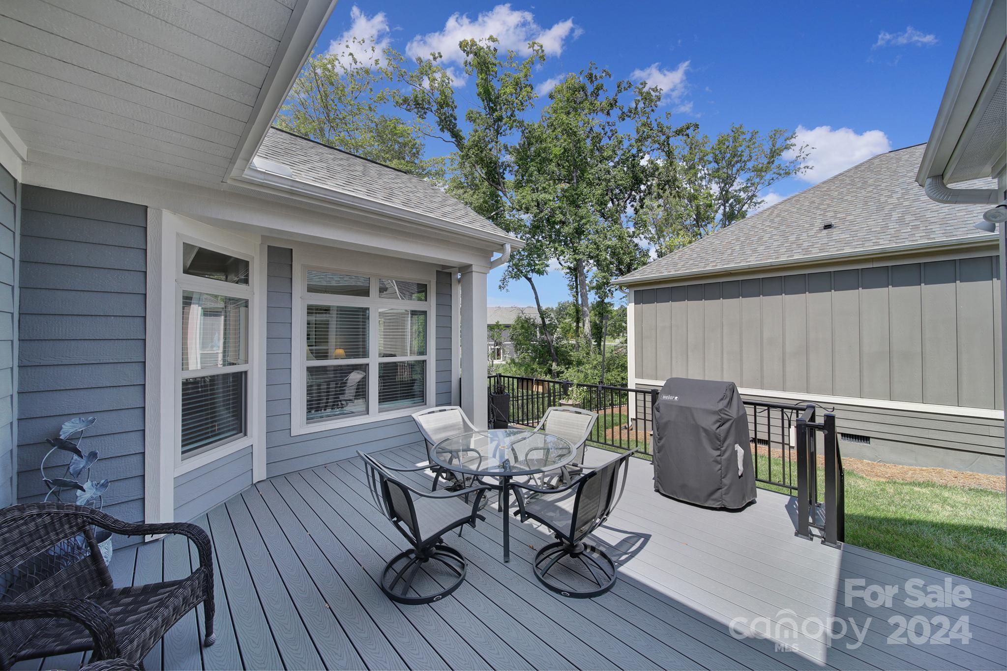 The Courtyards at Wesley Chapel - Residential