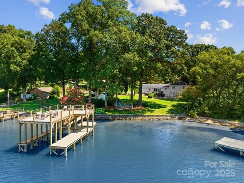 138 Lakefront Drive Mooresville NC 28117