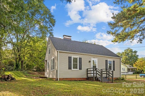Photo of 911 Carolina Avenue, Albemarle, NC 28001 (MLS # 4433507)