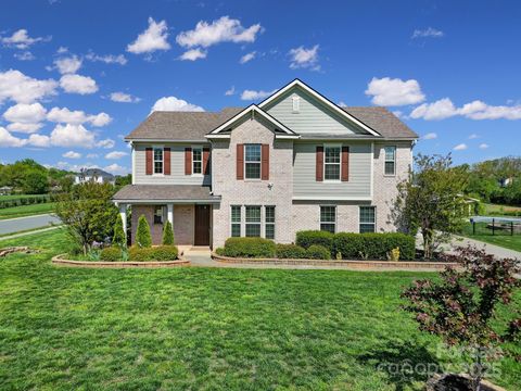 610 Blaise Court Matthews NC 28104