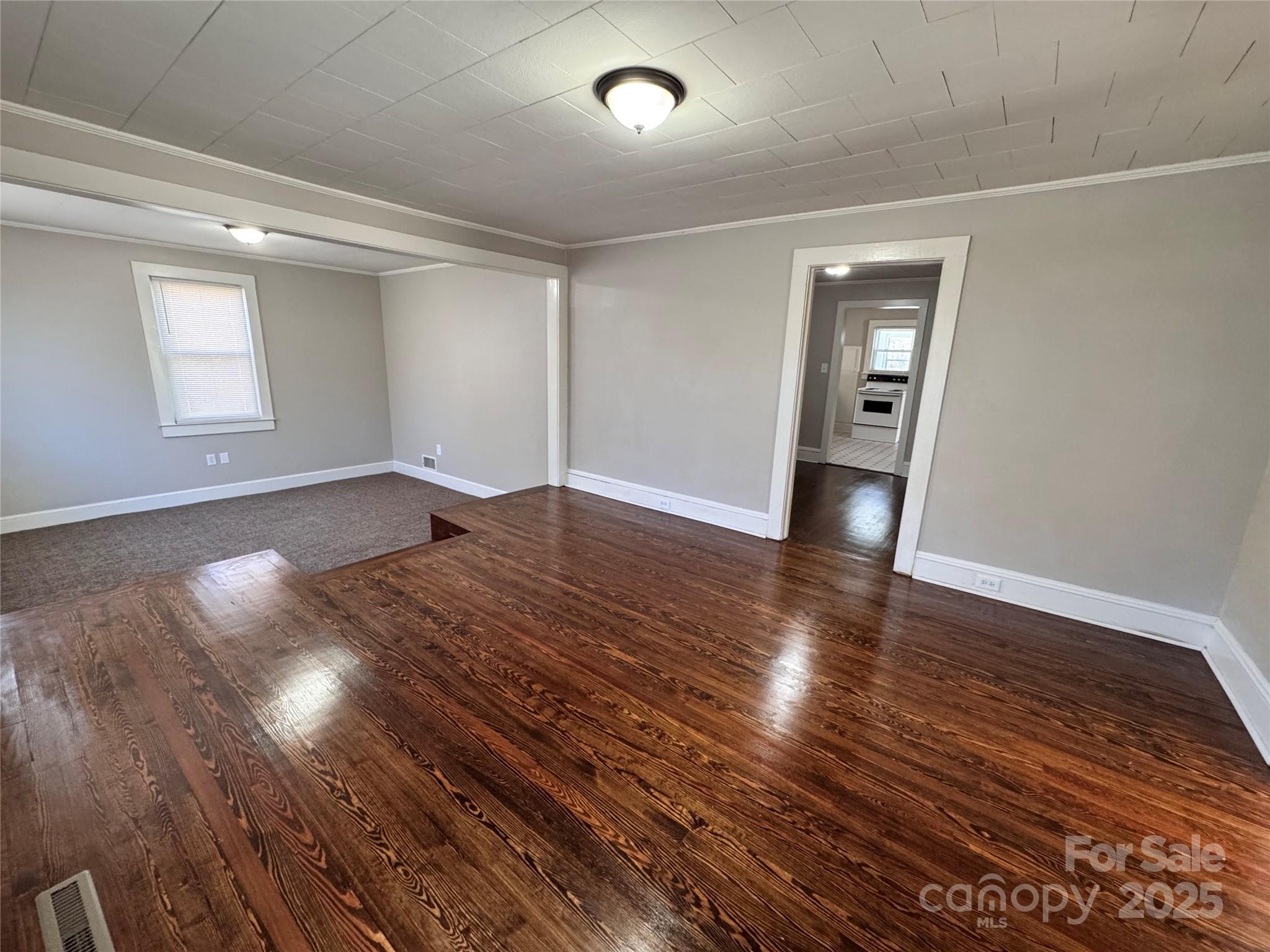 Royal Oaks - Residential