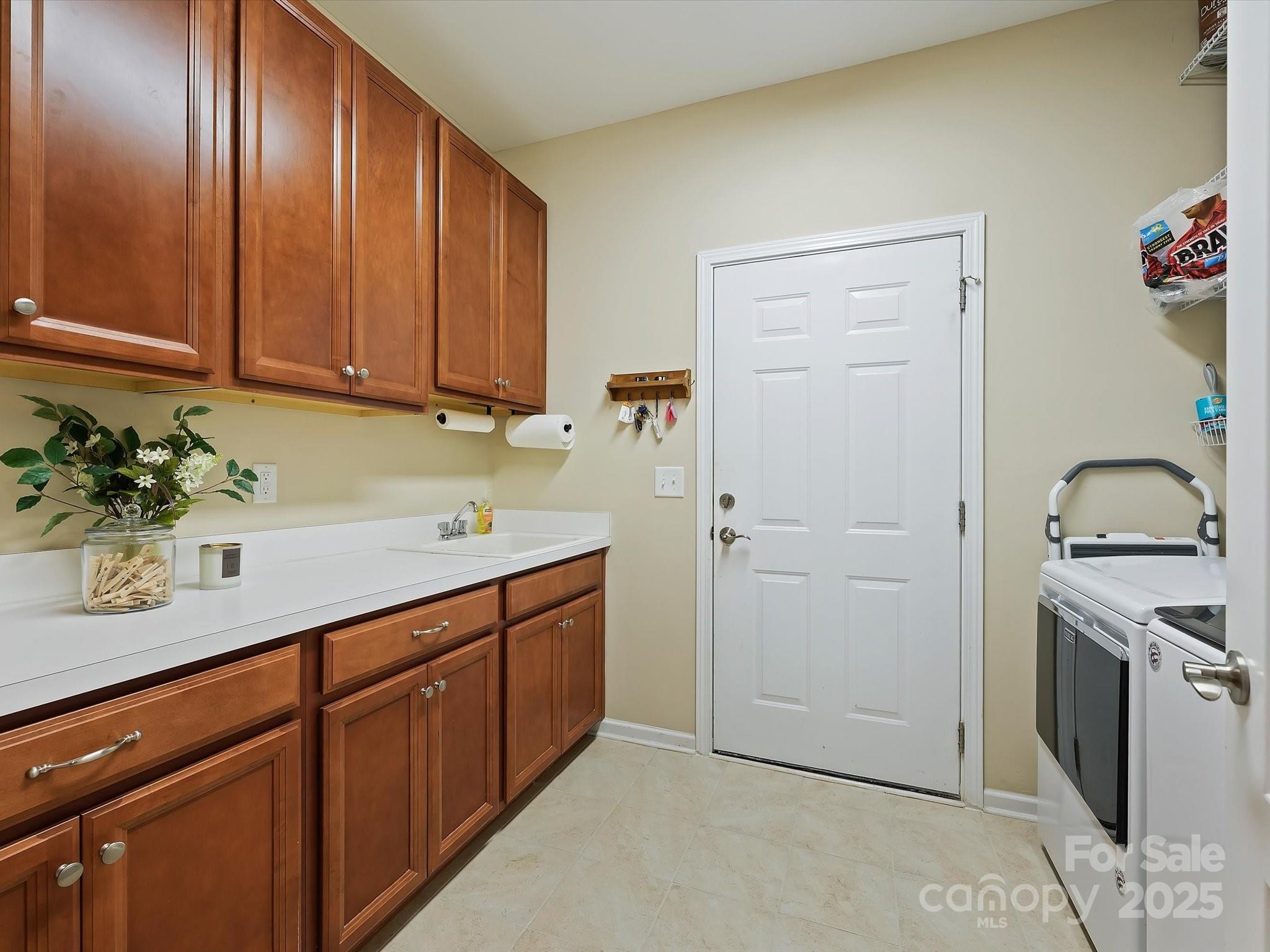 Tree Tops - Residential