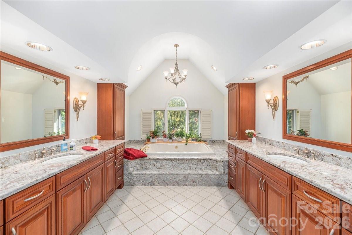 Laurel Ridge Country Club - Residential