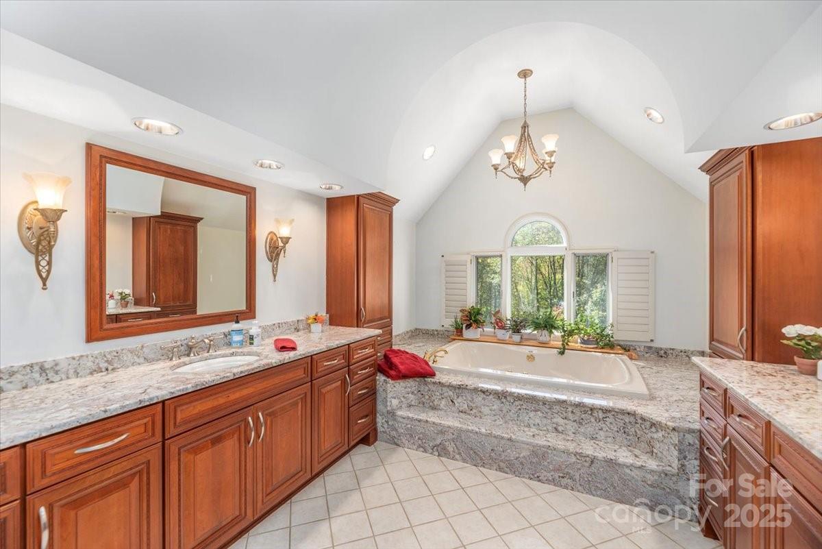 Laurel Ridge Country Club - Residential