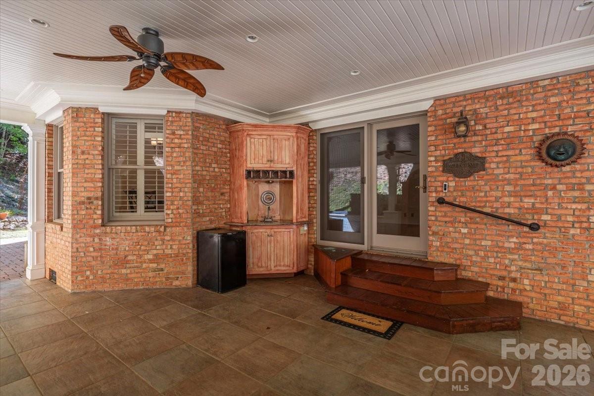 Laurel Ridge Country Club - Residential