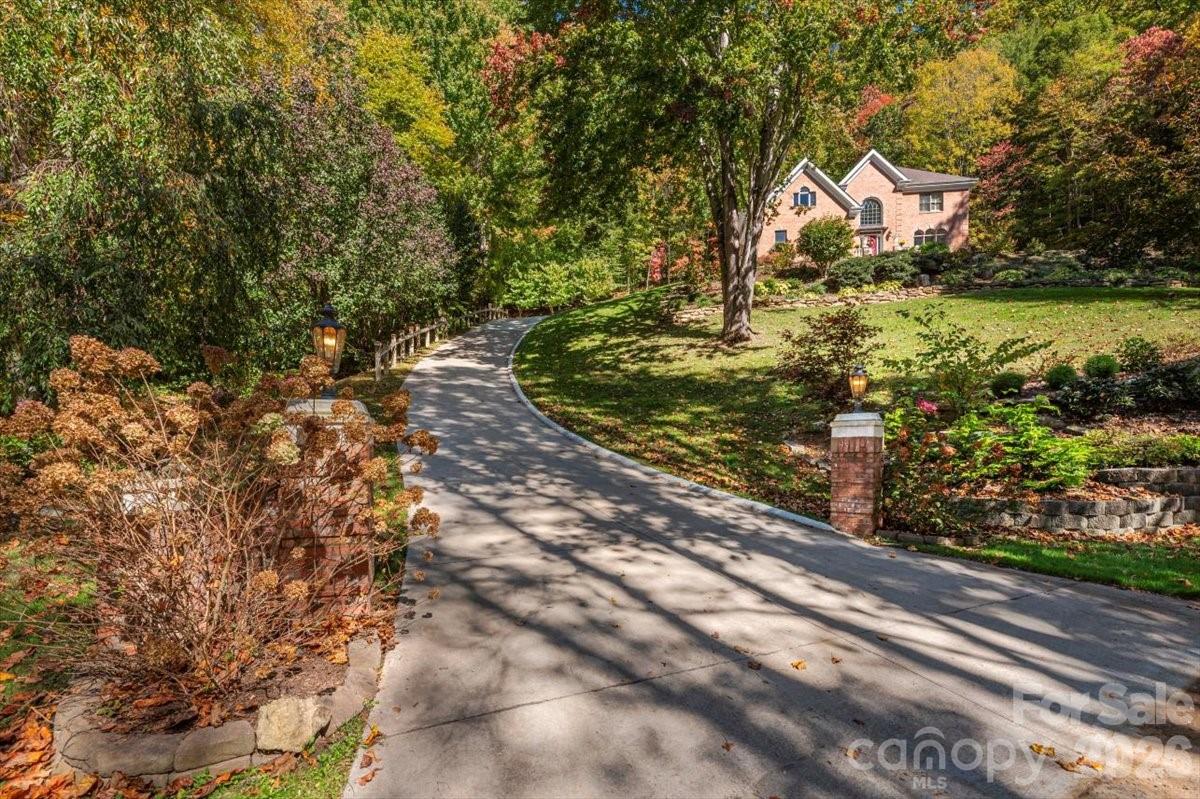 295 Laurel Ridge Drive