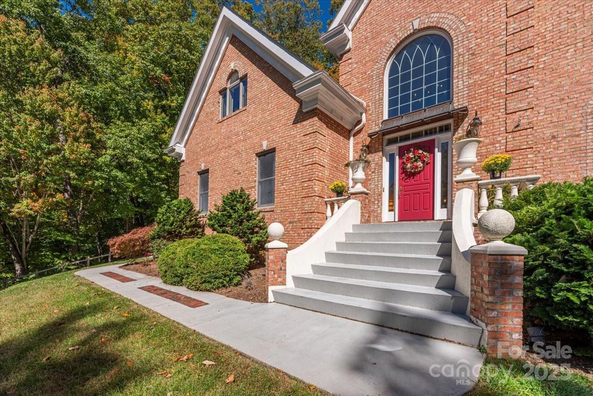 295 Laurel Ridge Drive