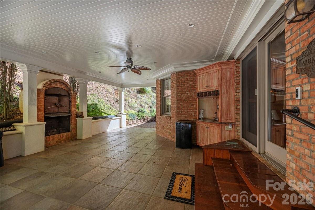 Laurel Ridge Country Club - Residential