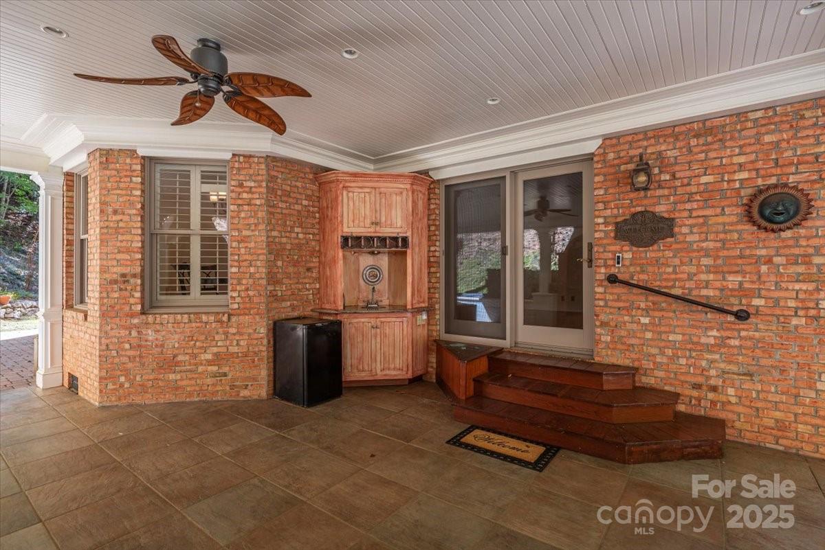 Laurel Ridge Country Club - Residential