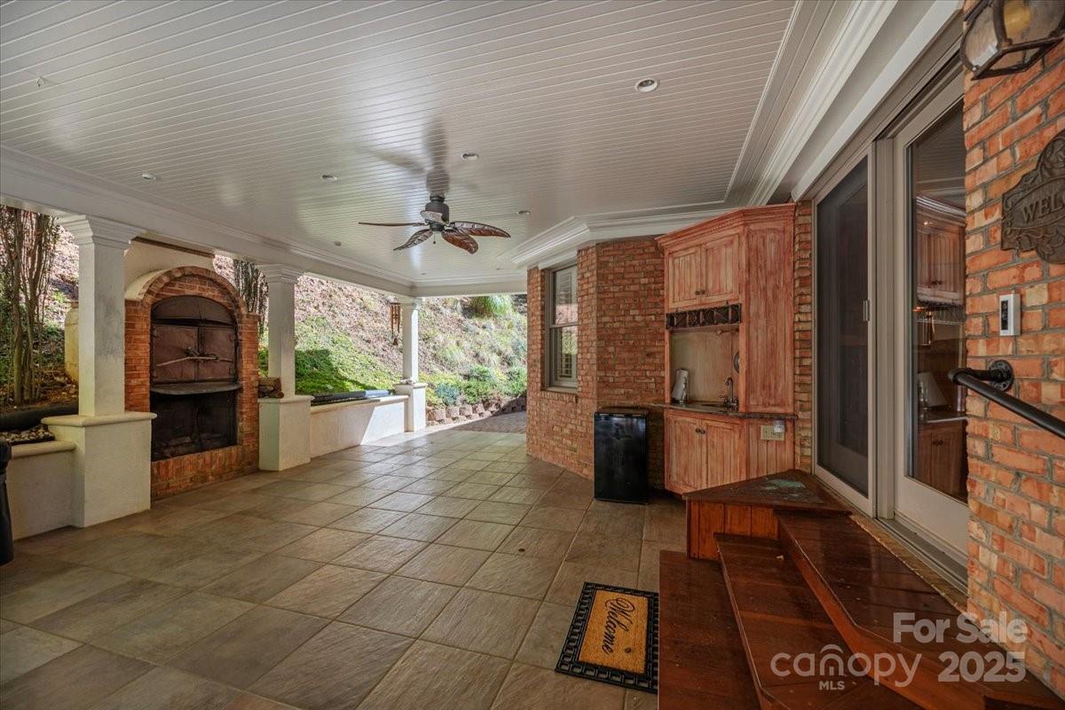 Laurel Ridge Country Club - Residential