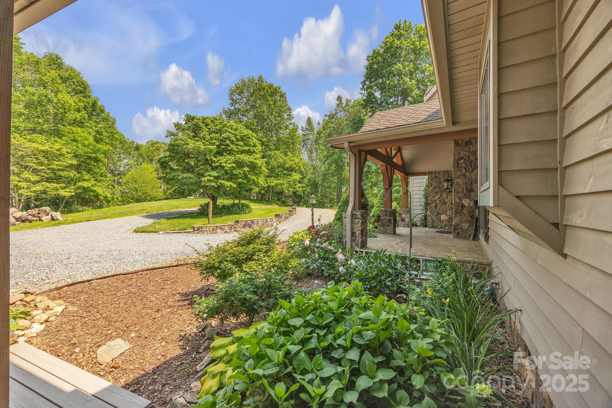 323 Rumpoles Way
