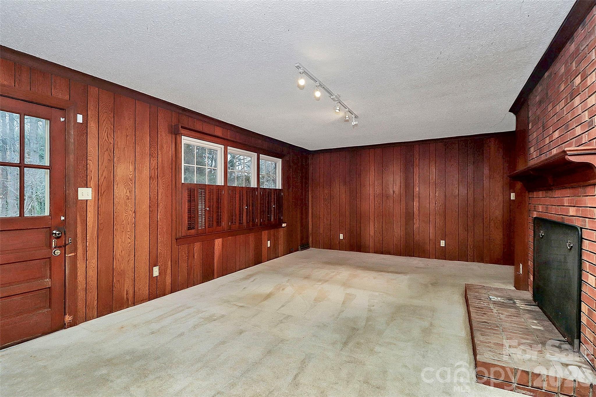 Woodacres - Residential