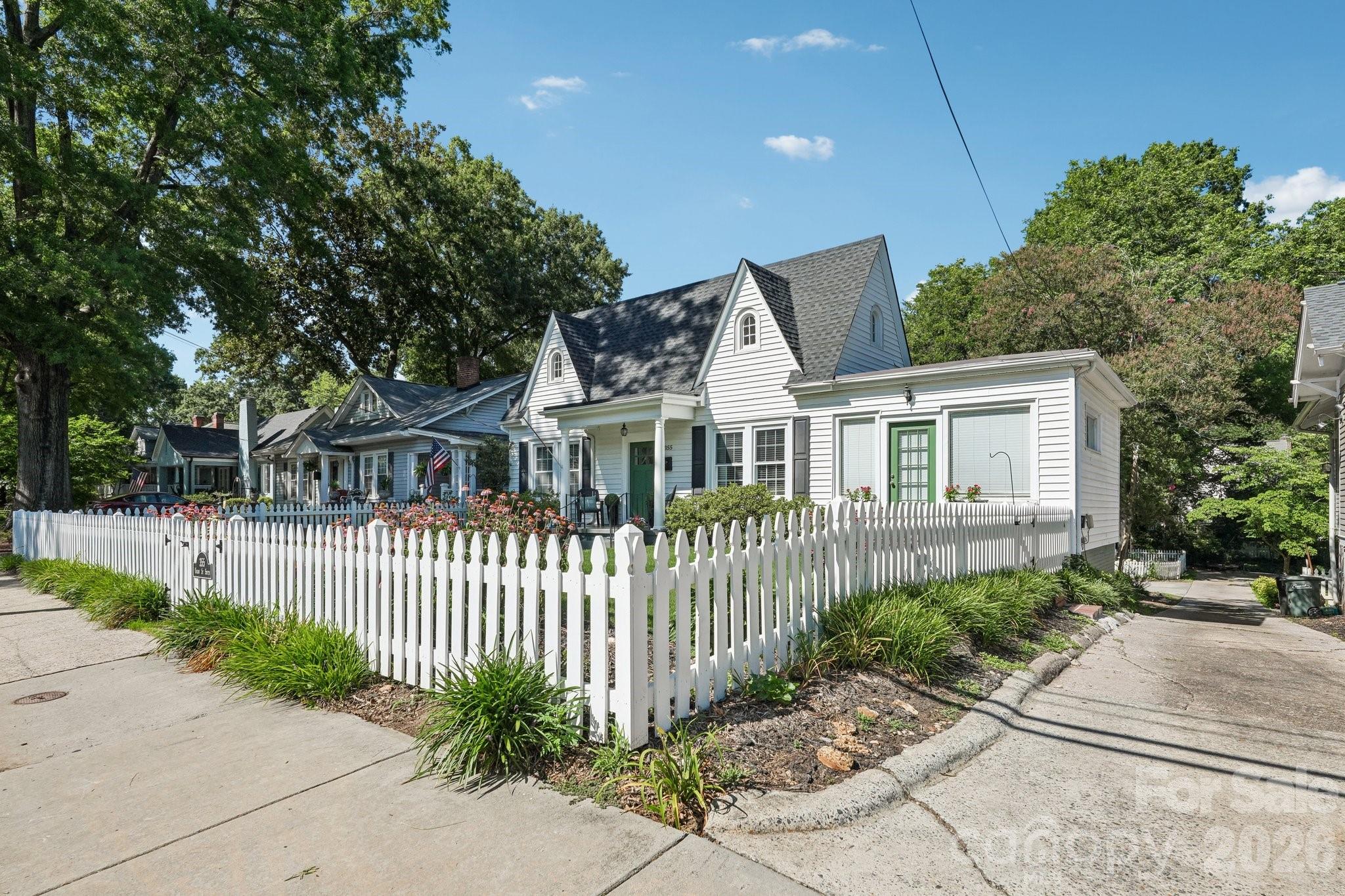 355 Union Street S