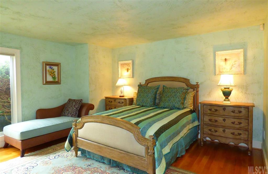 Moores Ferry - Residential