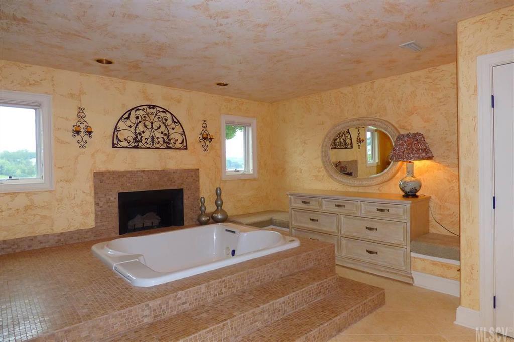 Moores Ferry - Residential