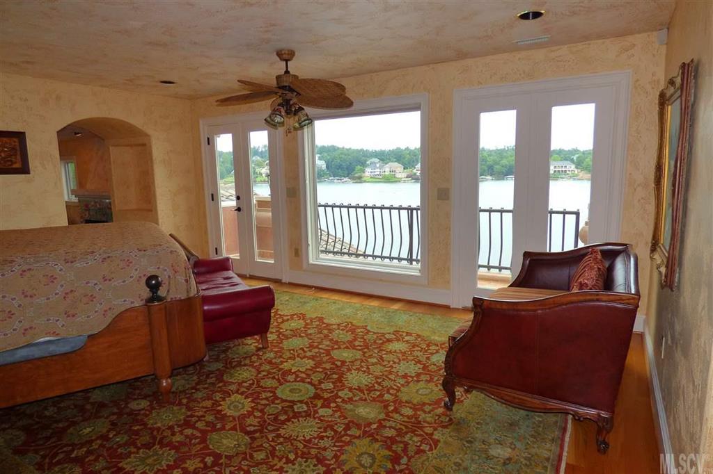 Moores Ferry - Residential