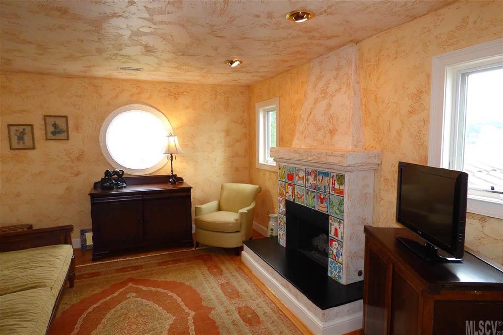 Moores Ferry - Residential