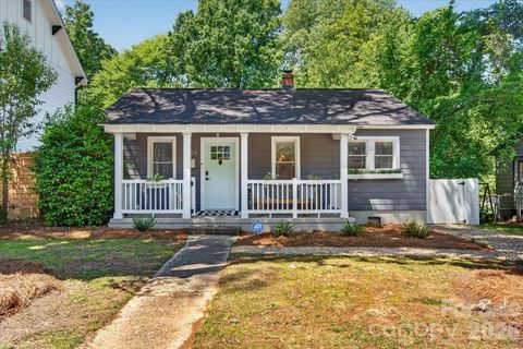 Photo of 904 Academy Street, Charlotte, NC 28205 (MLS # 4380791)