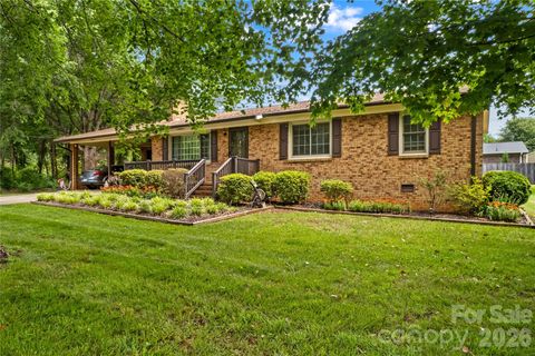 Photo of 132 Polly Drive, Statesville, NC 28625 (MLS # 4387210)