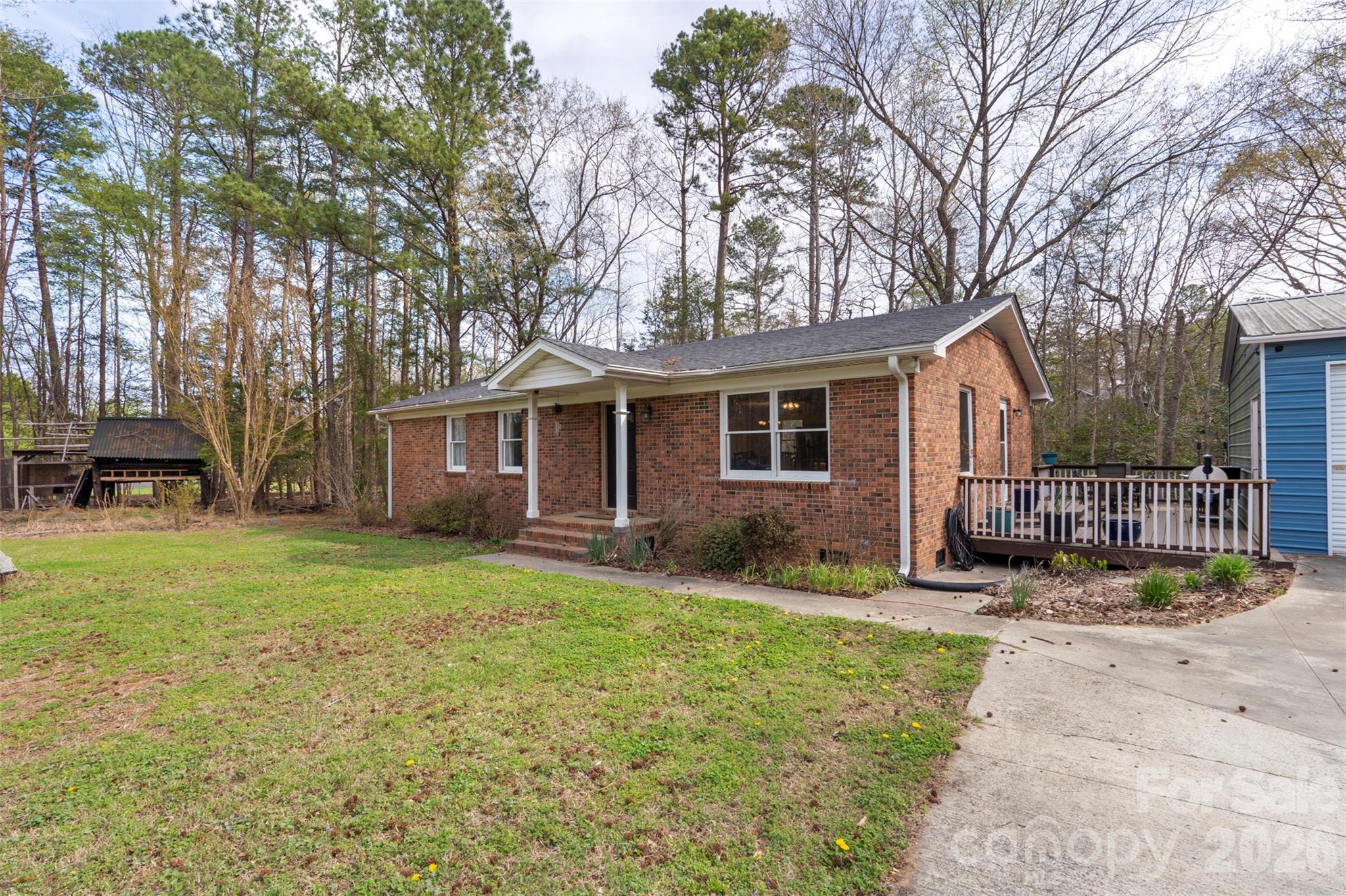 1122 Pine Knot Court