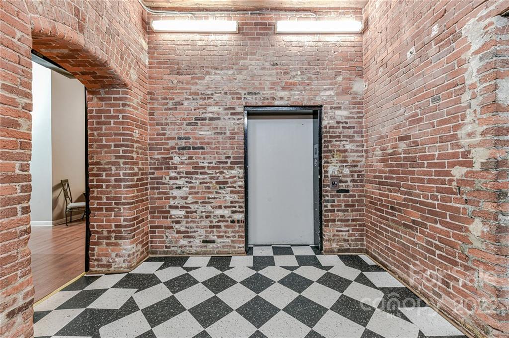 FoxRidge Lofts - Residential