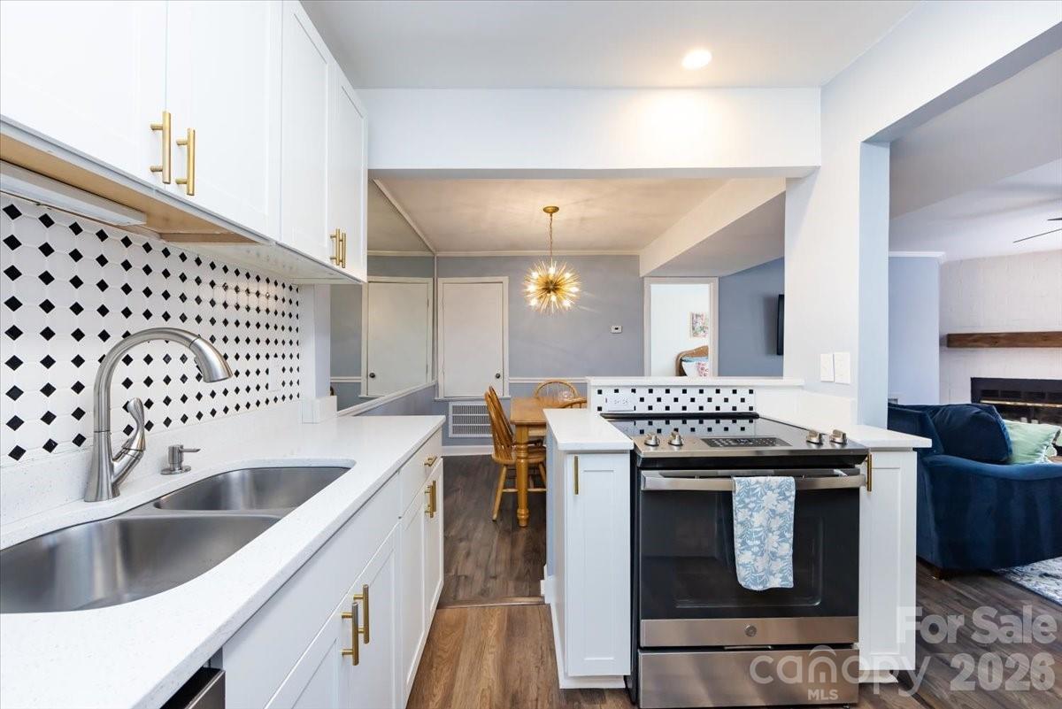 Sharon Place - Residential