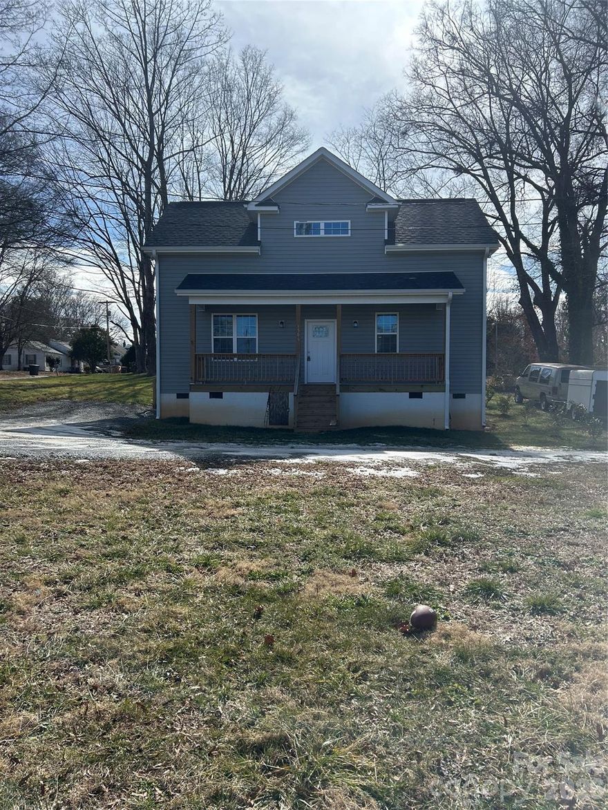 ***NEW CONSTRUCTION, MOVE-IN READY, OPEN FLOOR PLAN***
This 3 bedroom, 2.5 bath home with primary suite on main floor is located in close proximity to a public park.  It is sitting on a spacious lot, great for gardening with tree-lined property lines. Great covered, front porch for outdoor sitting.  Come and check out the beauty of this new home.  Seller will pay up to $3000.00 toward closing cost.