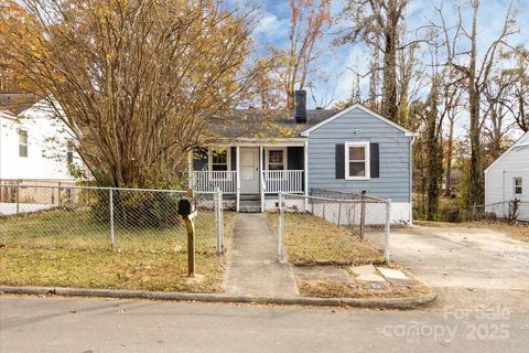 Photo of 1027 Holland Avenue, Gastonia, NC 28052 (MLS # 4324382)