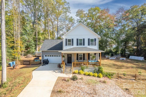 Photo of 4541 Kings Court, Hickory, NC 28602 (MLS # 4437729)