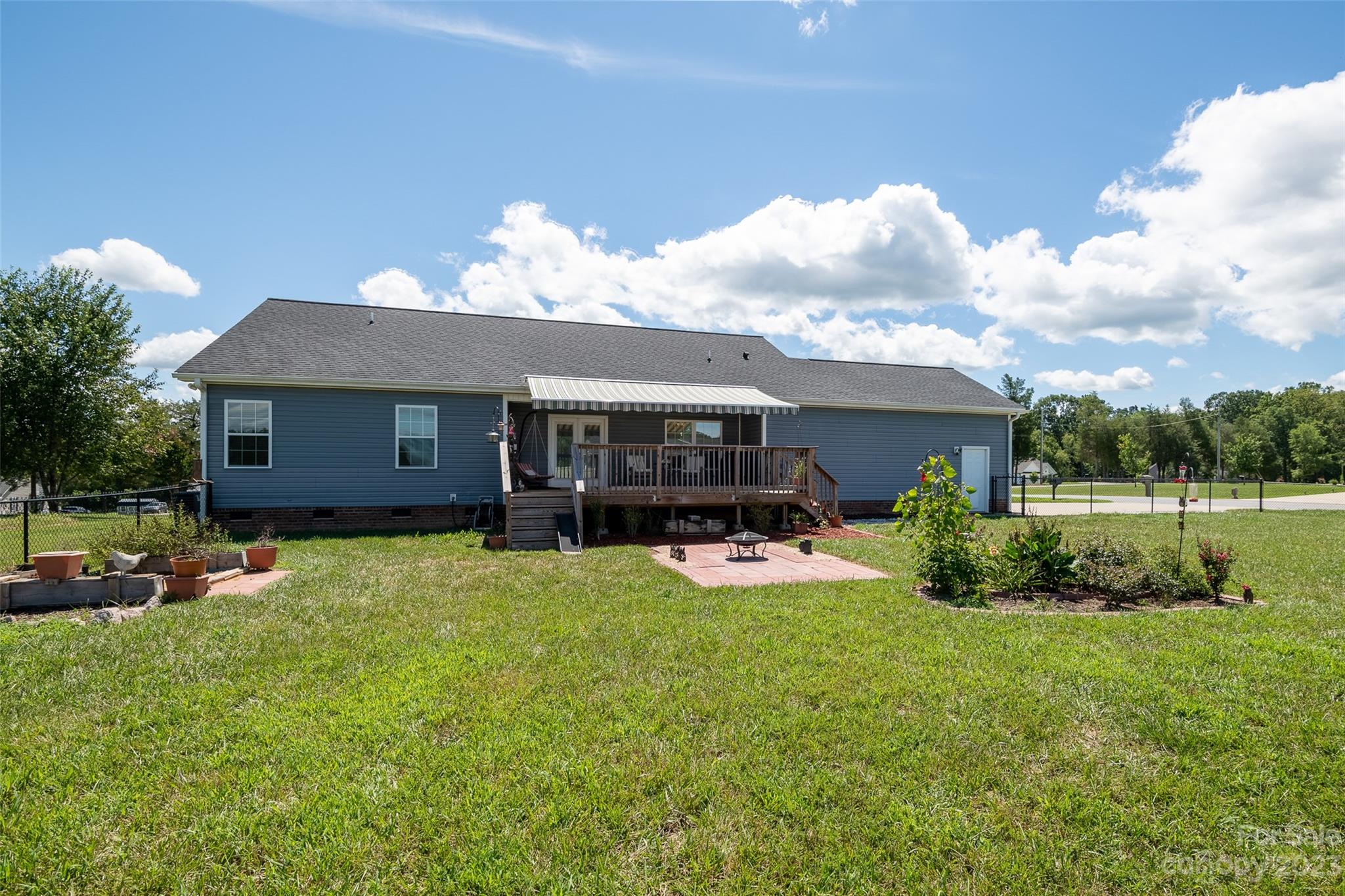 Lone Pine Meadows - Residential
