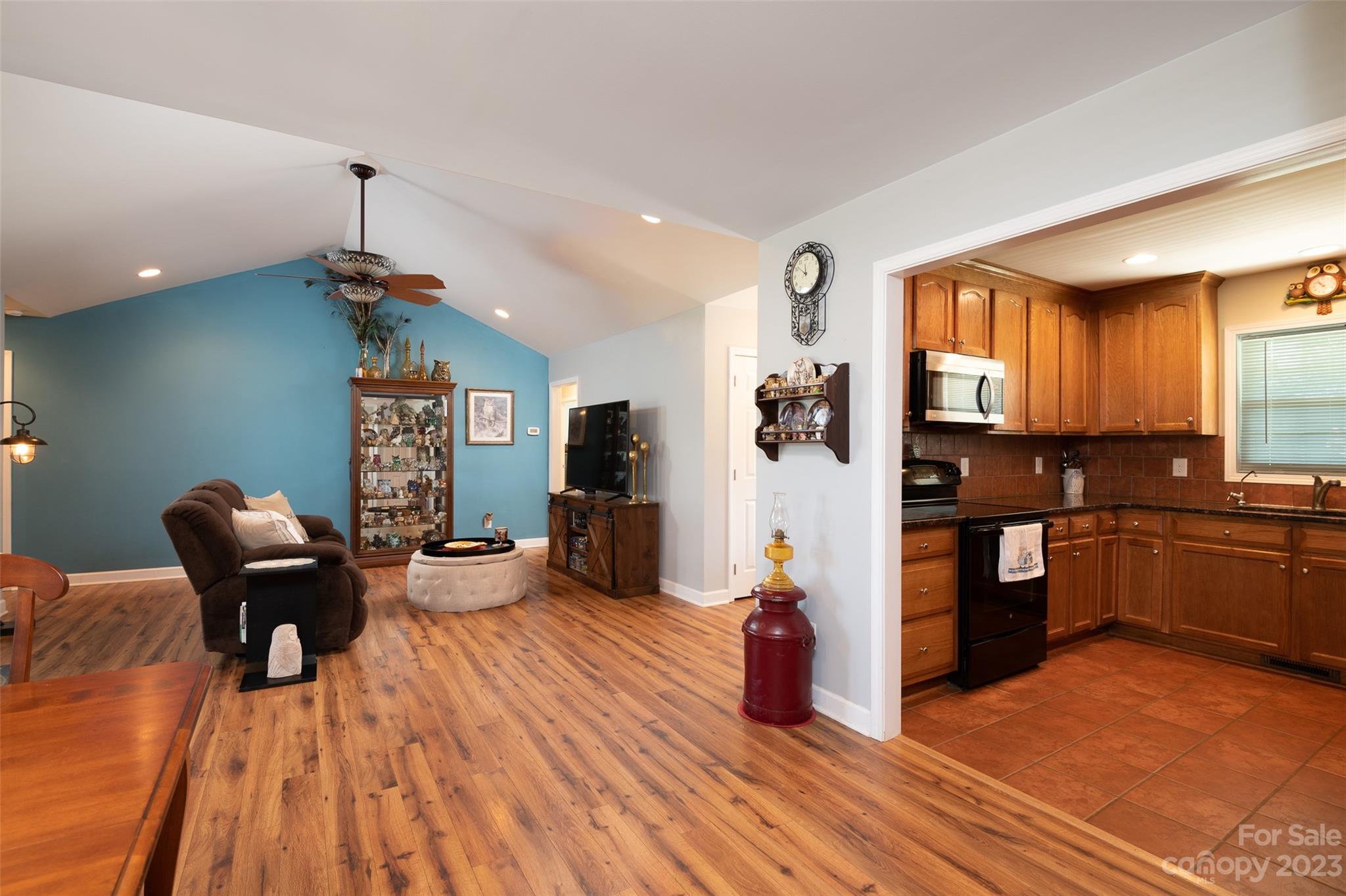 Lone Pine Meadows - Residential