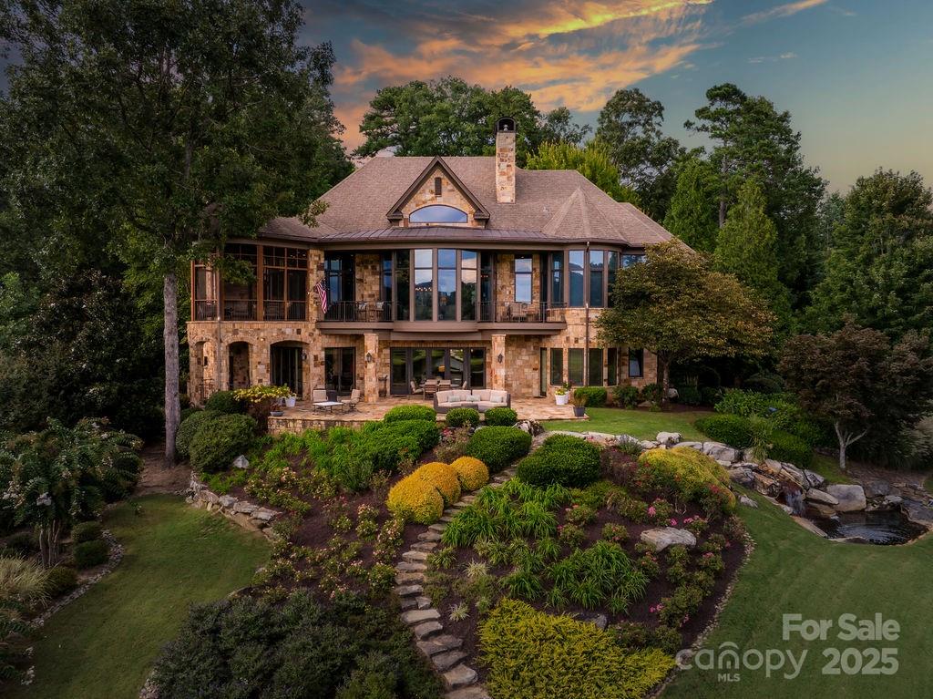 15 Water View Court