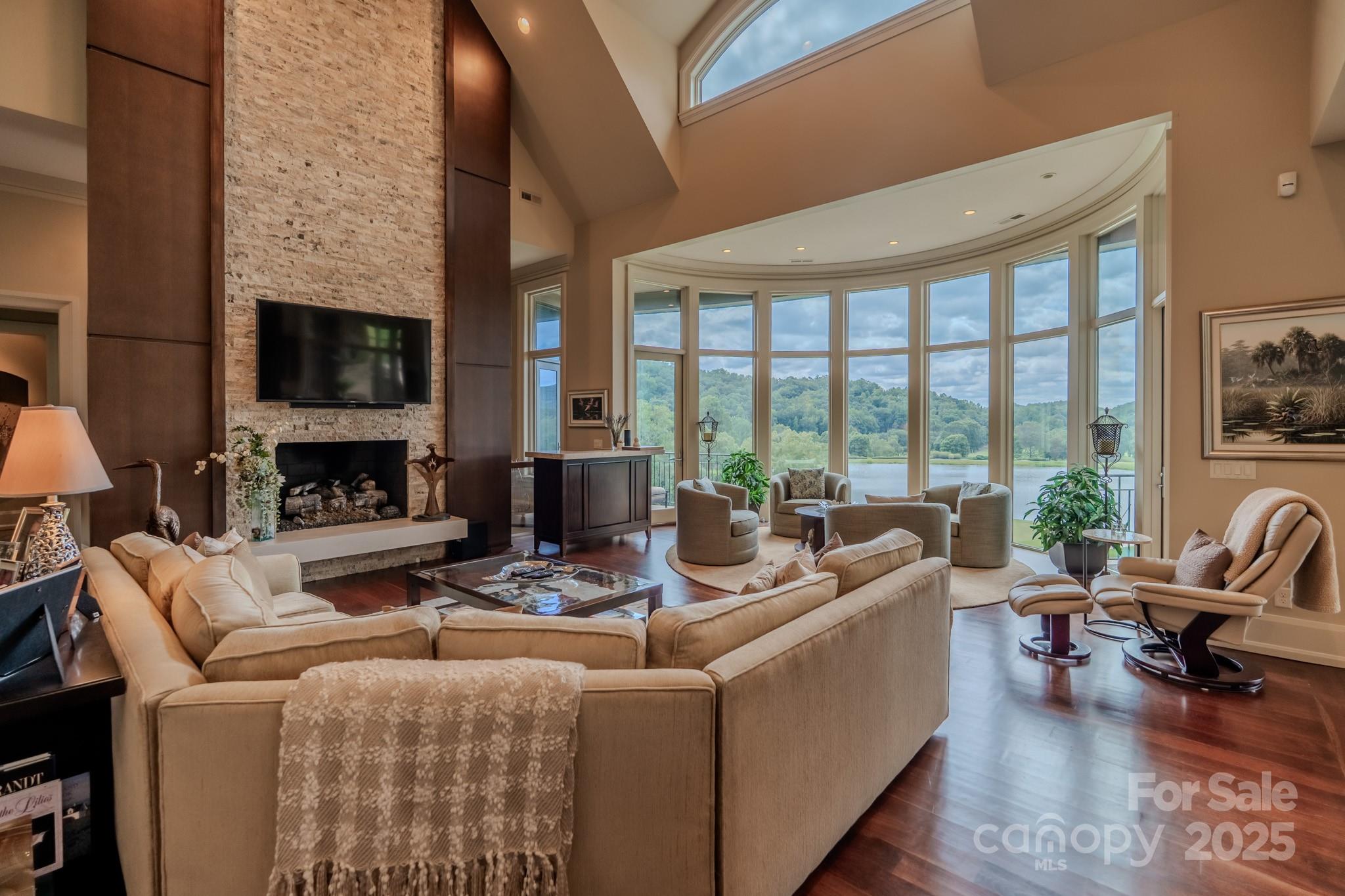 Cliffs Valley - Residential