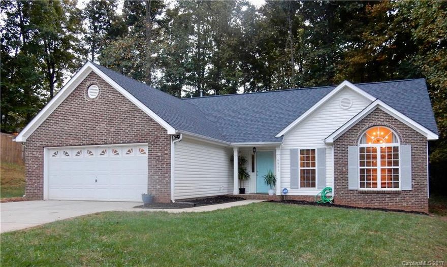 Come see this beautifully remodeled home in the Hemby Woods Subdivision.  This home has new stainless steel frigidaire appliances, along with new laminate wood flooring through out the house.  This home also features new custom light fixtures.  The master bathroom features a garden tub, separate shower, tile floors and a new travertine double vanity.  New roof installed in 2016.  Two miles from Ikea, four miles from UNCC.  Buyer's responsibility to confirm school assignments and square footage