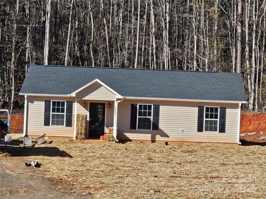 New construction  north  of Lancaster. 3 Bedrooms, 2 baths, open floor plan. Kitchen with stylish white cabinets ,  and new appliances .  Vinyl plank flooring throughout the home. Recess lights as well as ceiling fans. No HOA.