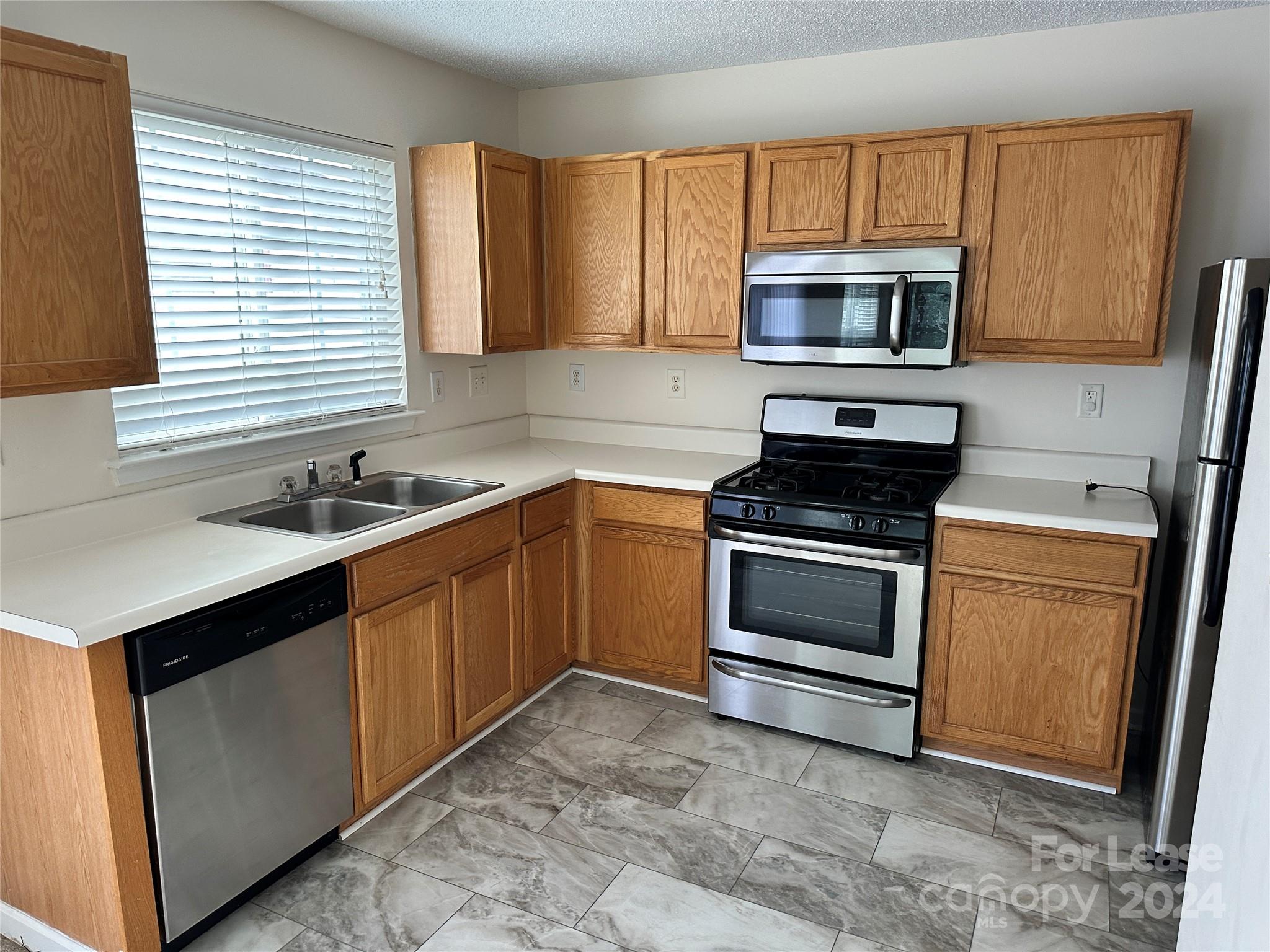 Highland Creek - Residential Lease