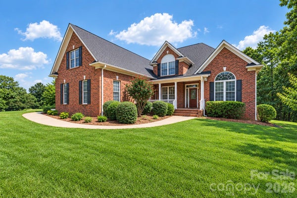 106 SPINNAKER BAY LN # 59, CLOVER, SC 29710 - Image ba023e9bd44b41de75eb2a69e545b11a/3789059292